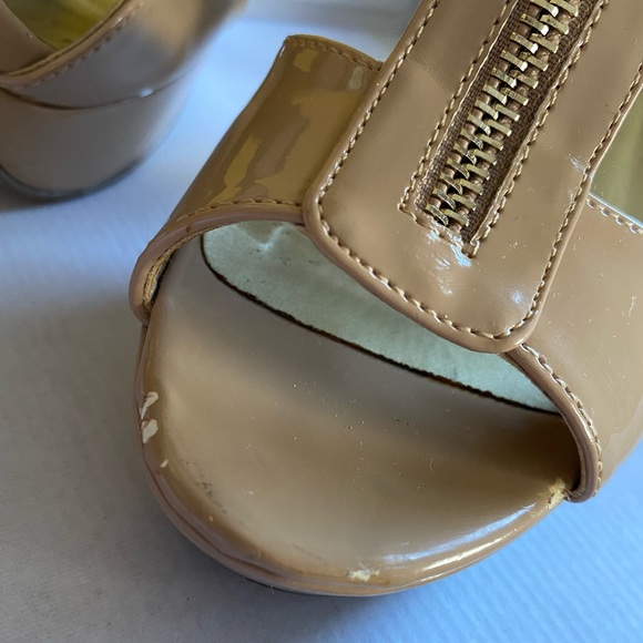 Clearance ❄️ Nude Guess Heels - Picture 6 of 16